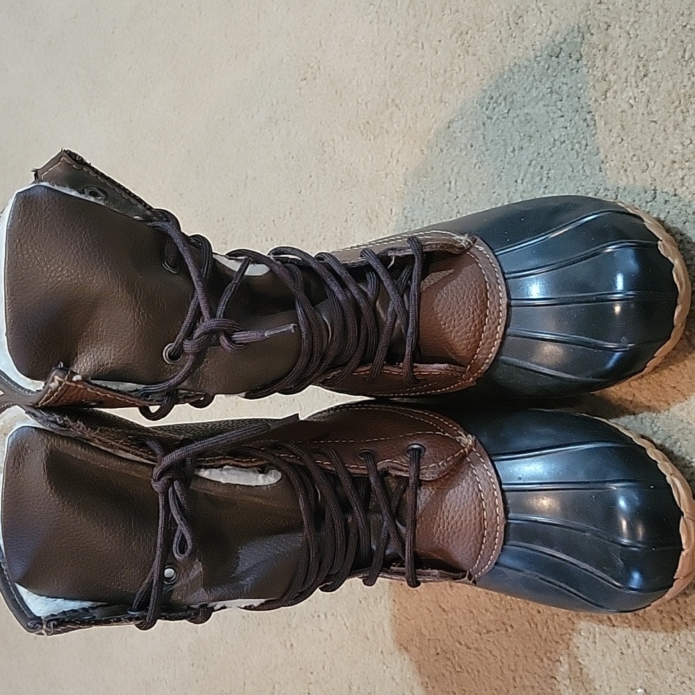 Totes boots